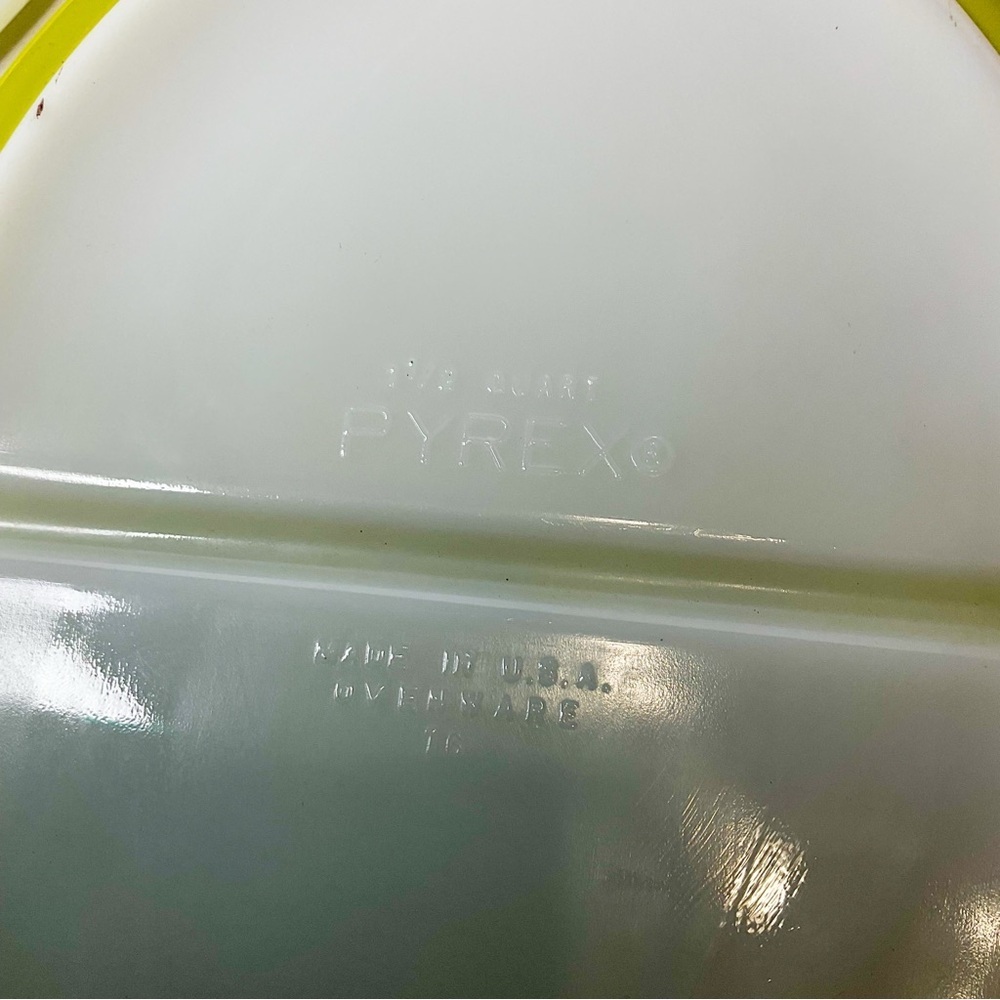VINTAGE Pyrex Avocado Green Olive Pattern Casserole Dish With Lid MCM Retro - Picture 7 of 10